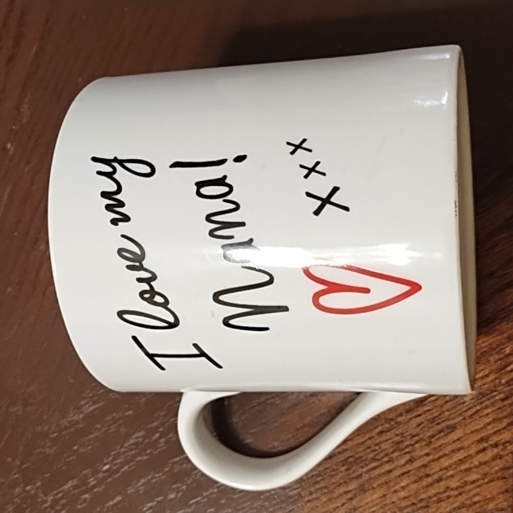 HOME ESSENTIALS CUP I LOVE MY NANA. NEVER USE. IDEAL FOR VALENTINE'S DAY.
